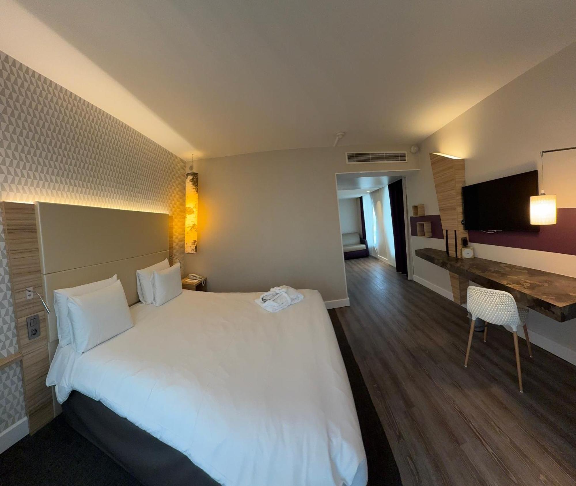 Mercure Paris Orly Rungis Aéroport Esterno foto